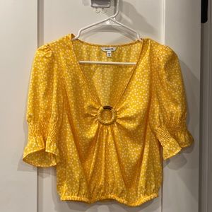 Express Size XS Yellow Polka Dot Short Sleeve V-Neck Crop